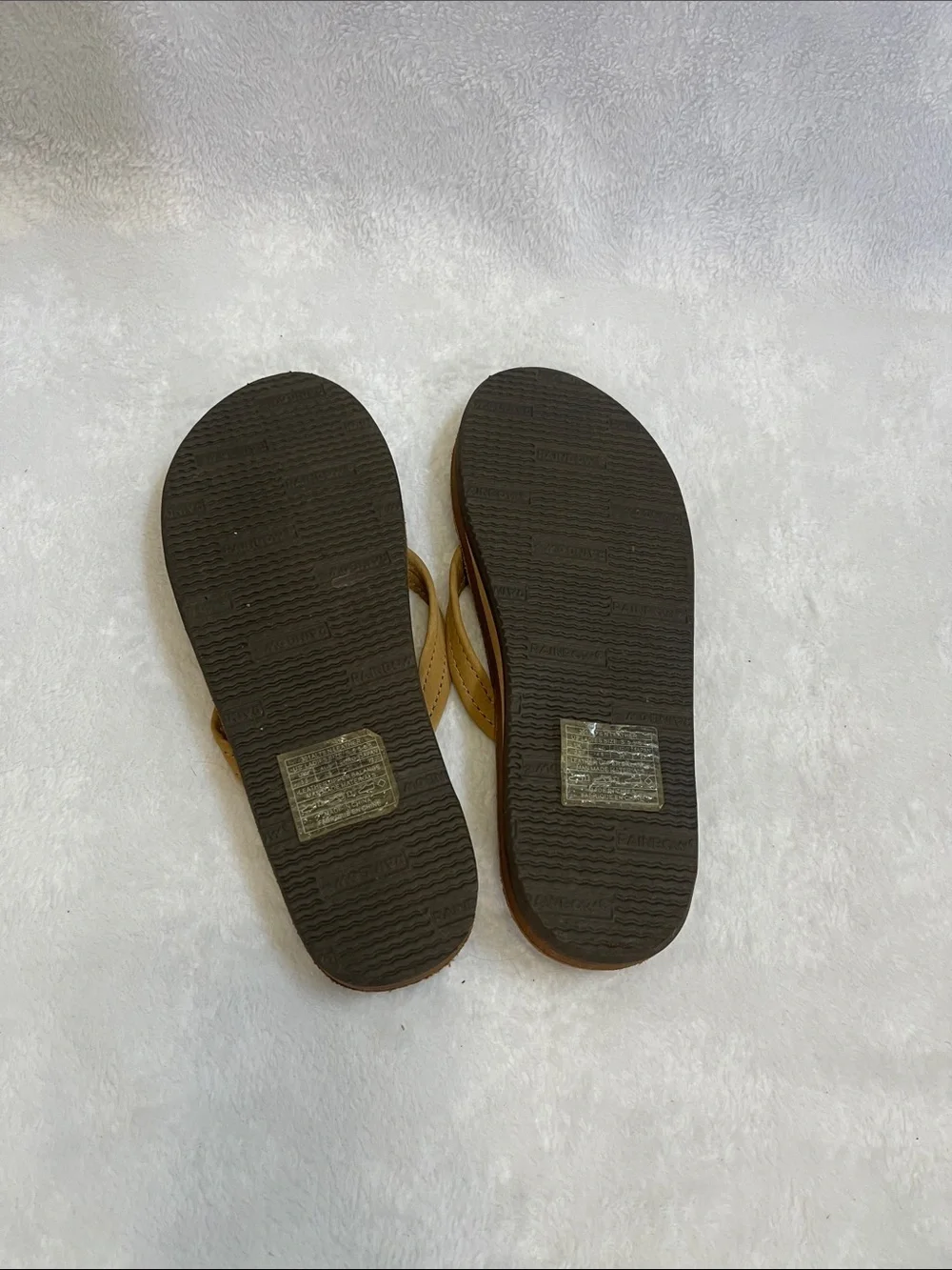 Rainbow Women’s Tan Leather Thong Sandals